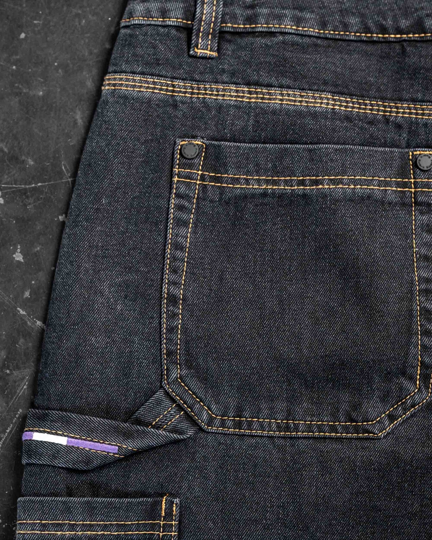 XD02506302_BLKWSH_18_1765764284