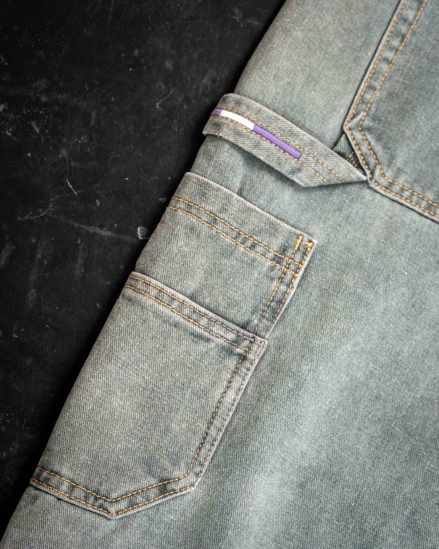 XD02506302_GRYWASH_12_1765764294