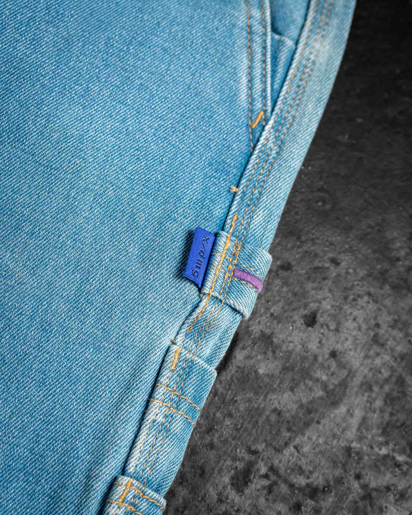 XD02506302_MIDBLUE_11_1765764298