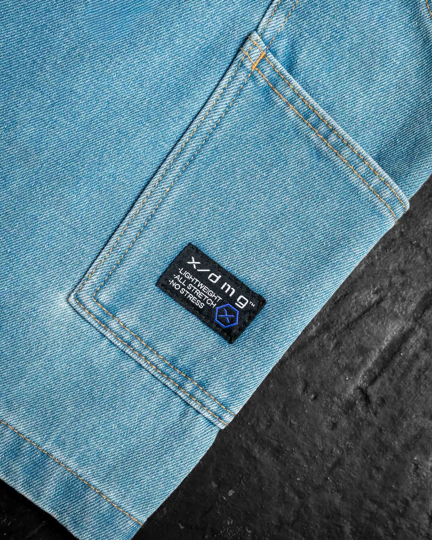 XD02506302_MIDBLUE_14_1765764302