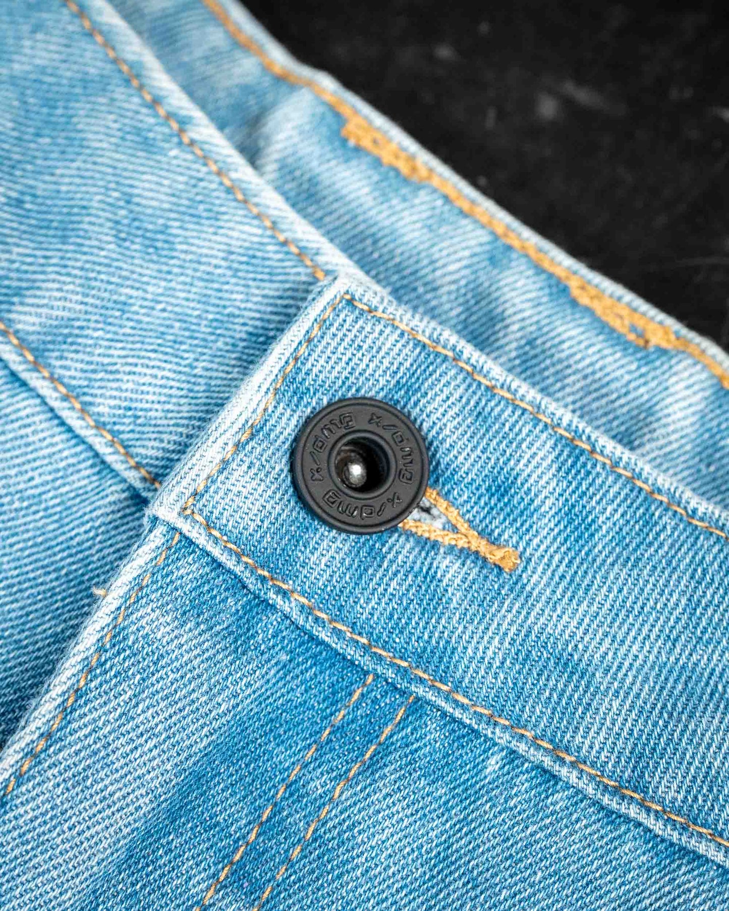 XD02506302_MIDBLUE_17_1765764303