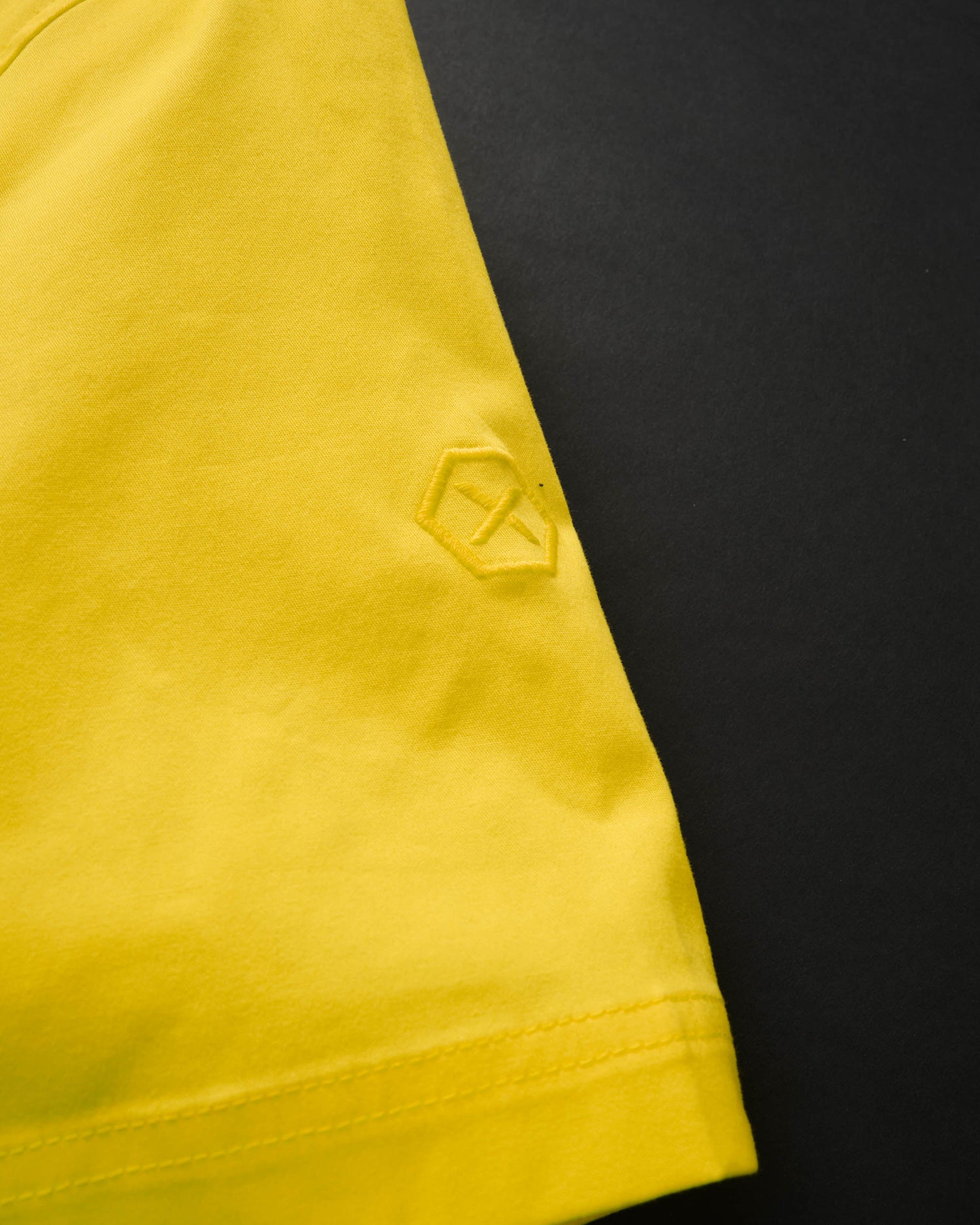 XU02504112_YELLOW_6_1779834852
