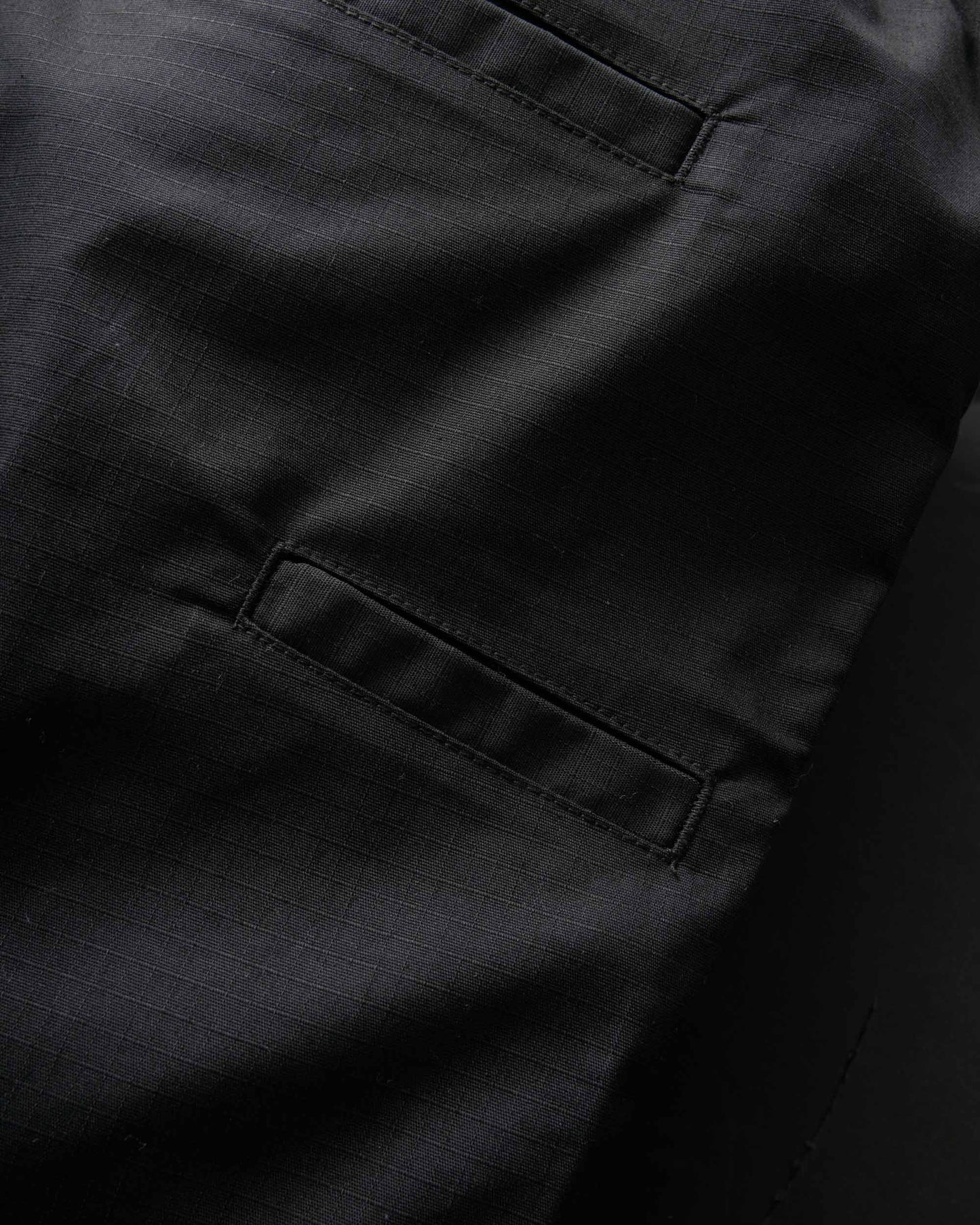 XU02506032_BLK_12_1766439042