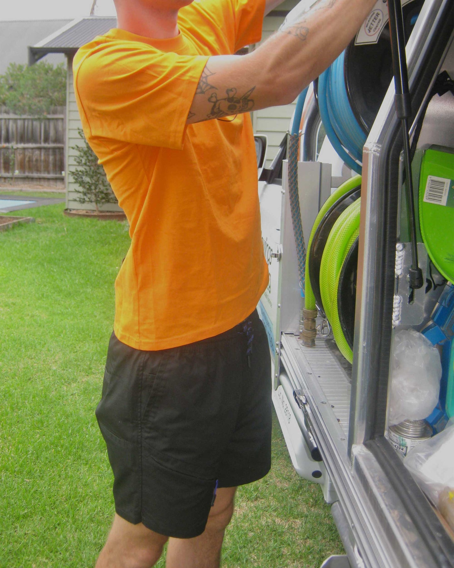 XU02506032_BLK_18_1772569558